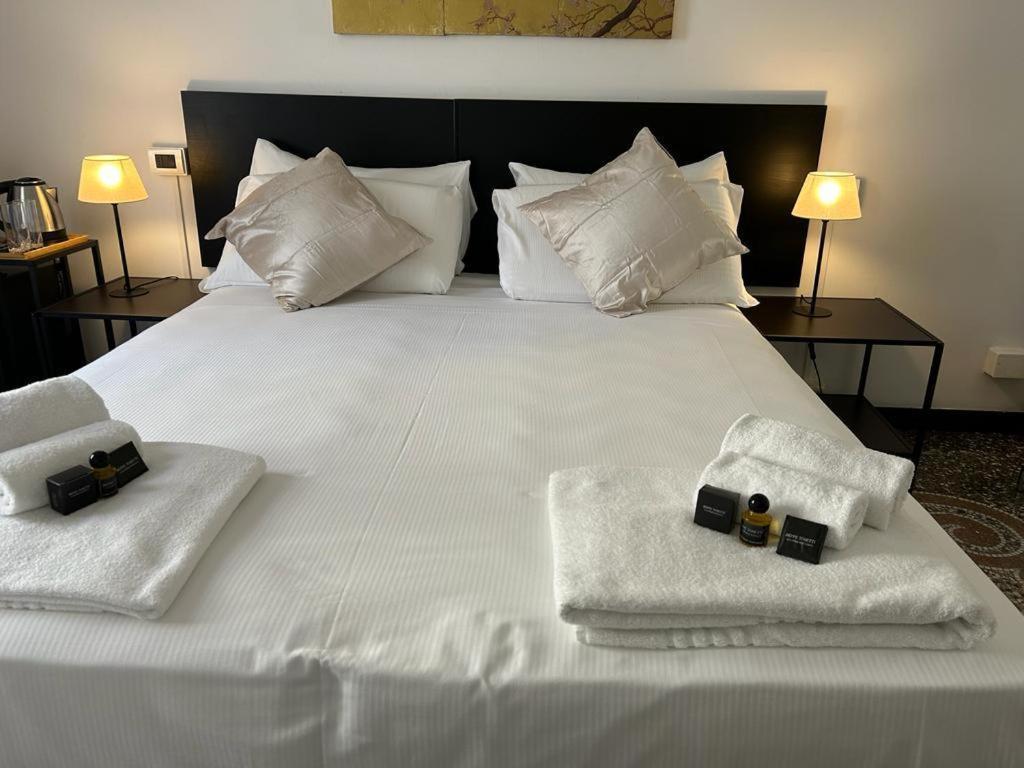 Brignole Rooms Genua Buitenkant foto